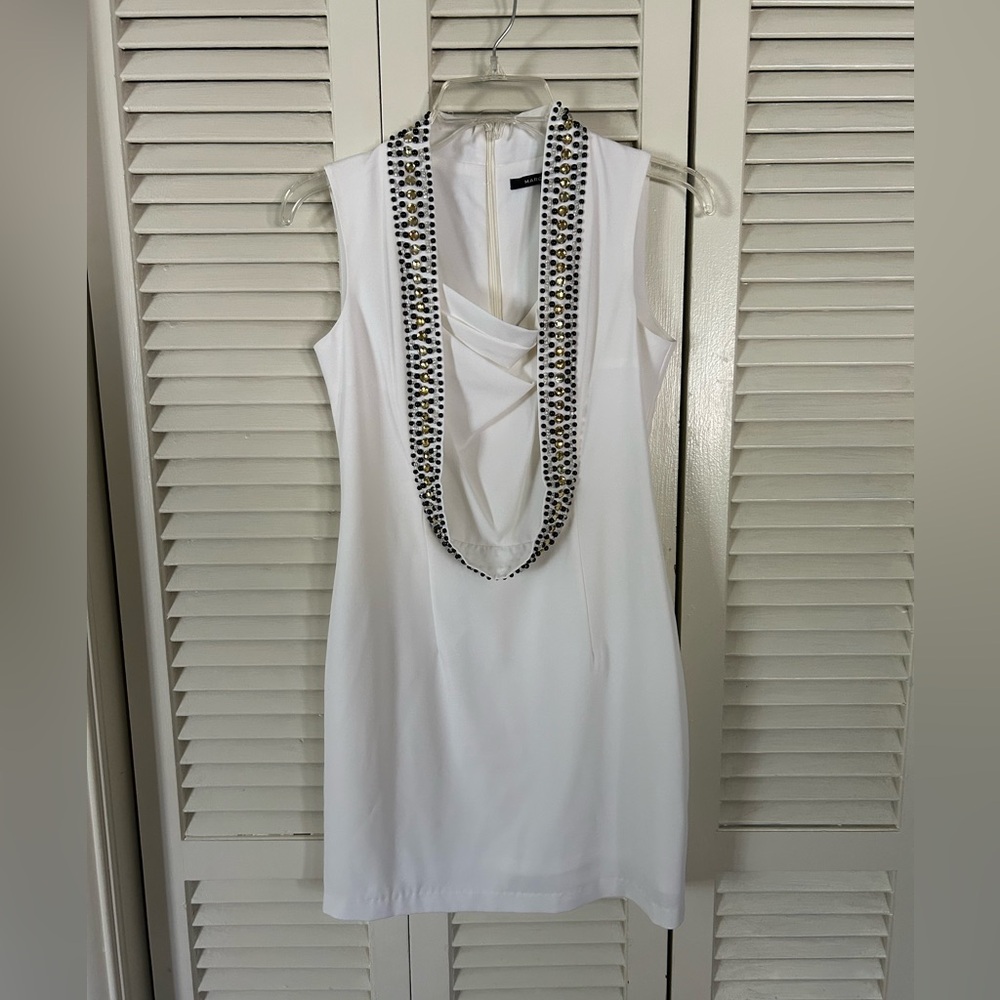 Marc Jacobs White Sleeveless Fitted Shift Dress w/ Black & Gold Beaded Cowl Sz4